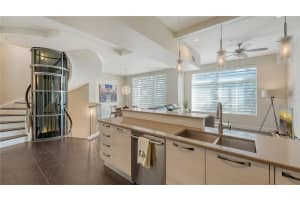 211 COSMOPOLITAN COURT, SARASOTA, FL 34236 - MLS#MFRA4684837