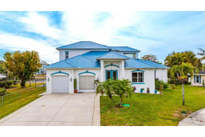 2107 SAINT CROIX AVENUE, FORT MYERS, FL 33905 - MLS#MFRA4684850