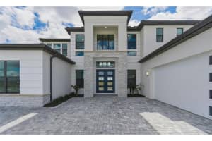 2505 WATERFRONT CIRCLE, SARASOTA, FL 34240 - MLS#MFRA4684862
