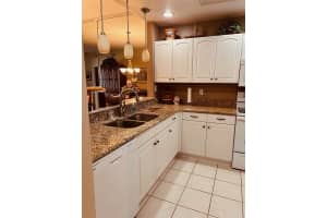 8750 OLDE HICKORY AVENUE, SARASOTA, FL 34238 - MLS#MFRA4684878