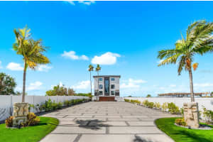 811 SHORE DRIVE, ANNA MARIA, FL 34216 - MLS#MFRA4684895