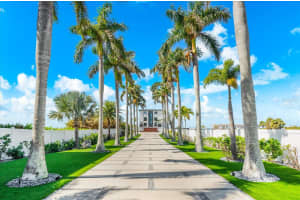 811 SHORE DRIVE, ANNA MARIA, FL 34216 - MLS#MFRA4684895