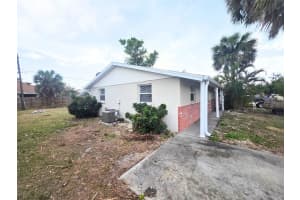 546 BRIARWOOD ROAD, VENICE, FL 34293 - MLS#MFRA4684908