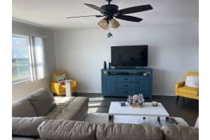 3850 13TH AVENUE, ST PETERSBURG, FL 33713 - MLS#MFRA4684927