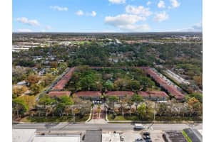 930 La Costa Cir #2, SARASOTA