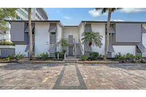 1050 PEPPERTREE LANE, SARASOTA, FL 34242 - MLS#MFRA4684958