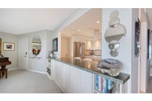 101 BENJAMIN FRANKLIN DRIVE, SARASOTA, FL 34236 - MLS#MFRA4684981