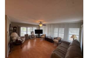 5104 OAKLAND HILLS AVENUE, SARASOTA, FL 34234 Sold 03/20/26