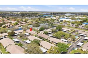 2721 60th Avenue Dr W #b, BRADENTON