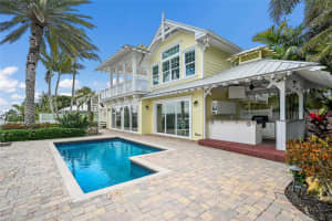 8321 MARINA DRIVE, HOLMES BEACH, FL 34217 - MLS#MFRA4685020