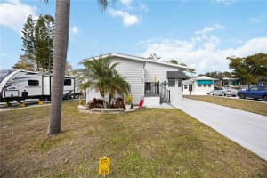 171 CROWN POINT DRIVE, NOKOMIS, FL 34275 - MLS#MFRA4685021