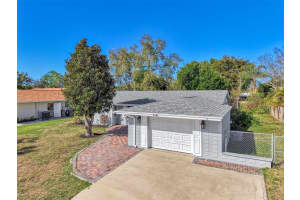 6742 BOWLINE DRIVE, SARASOTA, FL 34231 - MLS#MFRA4685028