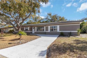 6950 29TH TERRACE, ST PETERSBURG, FL 33710 - MLS#MFRA4685032