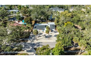 2019 CHIPPAWA PLACE, SARASOTA, FL 34234 - MLS#MFRA4685039