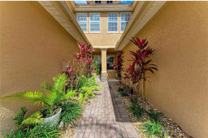 8160 VILLA GRANDE CT, SARASOTA, FL 34243 - MLS#MFRA4685128