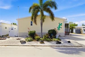 812 50TH AVENUE TERRACE, BRADENTON, FL 34207 - MLS#MFRA4685227