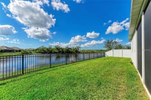 3519 74TH AVENUE CIRCLE, SARASOTA, FL 34243 - MLS#MFRA4685365