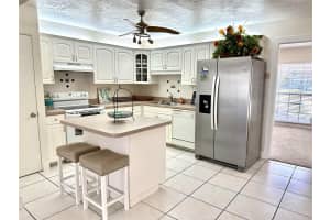 3715 SHARONDALE DRIVE, SARASOTA, FL 34232 - MLS#MFRA4685371