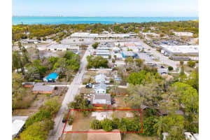 1107 PUTNAM DRIVE, SARASOTA, FL 34234 - MLS#MFRA4685408