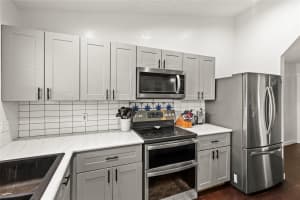 3703 31ST STREET, BRADENTON, FL 34208 - MLS#MFRA4685462