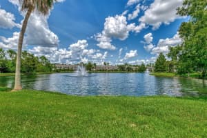 8911 MANOR LOOP, LAKEWOOD RANCH, FL 34202 - MLS#MFRA4685584