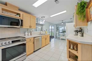 8521 COUNTESS AVENUE CIRCLE, PALMETTO, FL 34221 - MLS#MFRA4685590