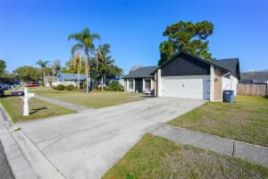 4136 SPRING WAY CIR, VALRICO, FL 33596 - MLS#MFRA4685600