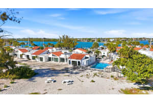 1585 TARPON CENTER DRIVE, VENICE, FL 34285 - MLS#MFRA4685602