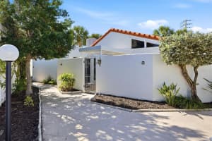 1585 TARPON CENTER DRIVE, VENICE, FL 34285 - MLS#MFRA4685602