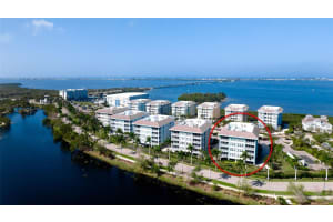 379 Aruba Cir #303, BRADENTON