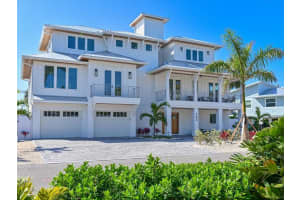 303 55th St, HOLMES BEACH