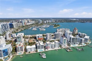 226 GOLDEN GATE POINT, SARASOTA, FL 34236 - MLS#MFRA4685676