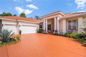 7302 EATON COURT, UNIVERSITY PARK, FL 34201 - MLS#MFRA4685685