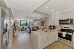 5855 MIDNIGHT PASS ROAD, SARASOTA, FL 34242 - MLS#MFRA4685733