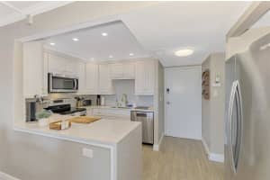 5855 MIDNIGHT PASS ROAD, SARASOTA, FL 34242 - MLS#MFRA4685733