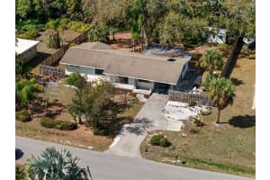 6338 BEECHWOOD AVENUE, SARASOTA, FL 34231 - MLS#MFRA4685783