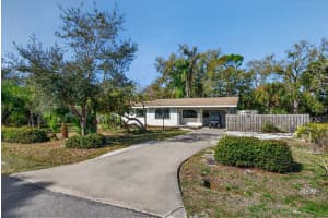 6338 BEECHWOOD AVENUE, SARASOTA, FL 34231 - MLS#MFRA4685783