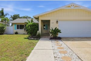 6579 MAUNA LOA BOULEVARD, SARASOTA, FL 34241 - MLS#MFRA4685839