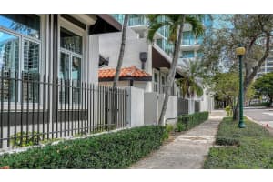 200 COCOANUT AVENUE, SARASOTA, FL 34236 - MLS#MFRA4685841