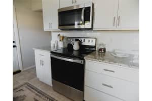 4549 MCINTOSH LANE, SARASOTA, FL 34232 - MLS#MFRA4685856