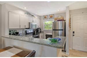 5450 LONGWOOD RUN BOULEVARD, SARASOTA, FL 34243 - MLS#MFRA4685859