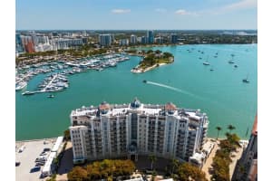 464 GOLDEN GATE POINT, SARASOTA, FL 34236 - MLS#MFRA4685865