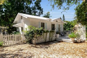 2562 ASHTON ROAD, SARASOTA, FL 34231 - MLS#MFRA4685871