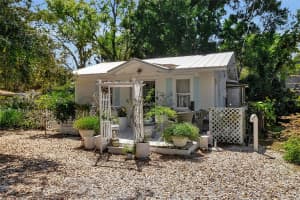 2562 ASHTON ROAD, SARASOTA, FL 34231 - MLS#MFRA4685871