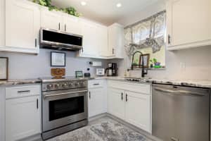 10215 Manatee Ave W #7 Bradenton, FL 34209 - Off Market