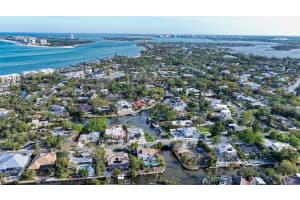 339 TREASURE BOAT WAY, SARASOTA, FL 34242 - MLS#MFRA4685922