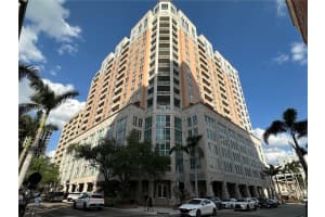 1350 Main St #1401, SARASOTA
