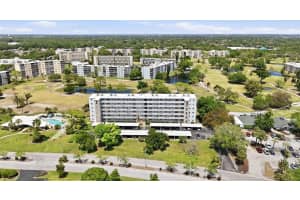 4240 IRONWOOD CIRCLE, BRADENTON, FL 34209 - MLS#MFRA4685999