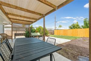 1000 FRUITLAND AVENUE, BRADENTON, FL 34207 - MLS#MFRA4686004