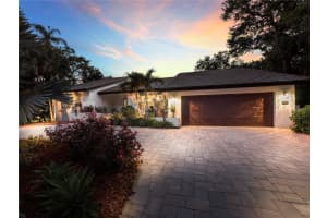 5231 SIESTA COVE DRIVE, SARASOTA, FL 34242 - MLS#MFRA4686013